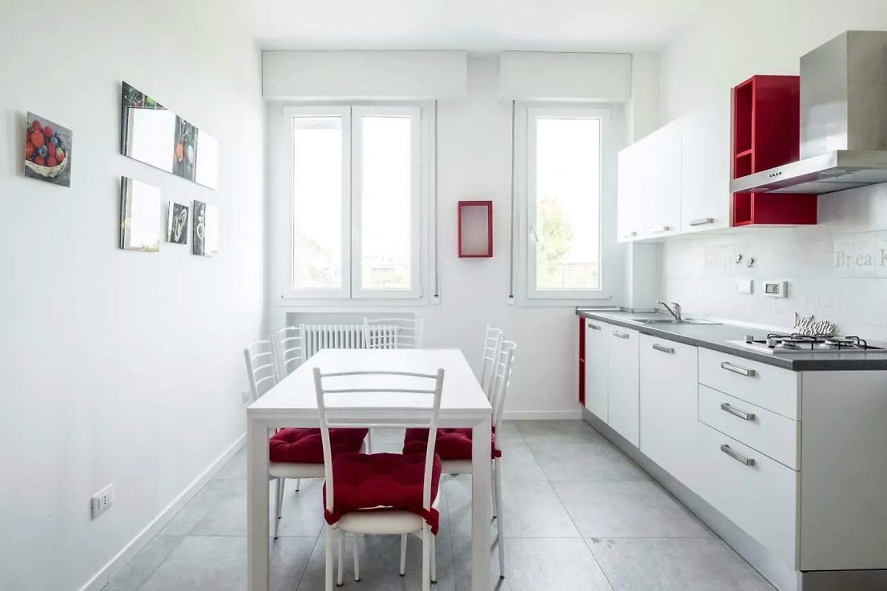 Bologna Accommodation - Fiera 2 - Self Checkin H24 0*,